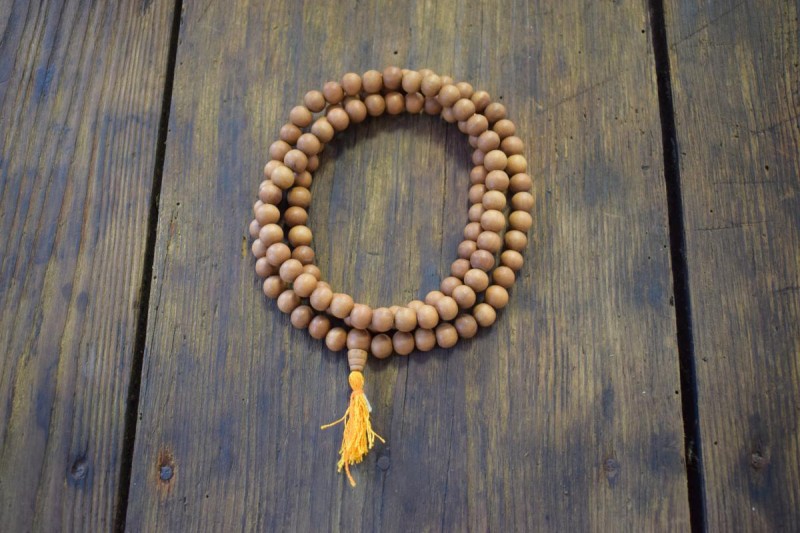 Mala tibétain en bois de santal 10 mm - Equit Zen