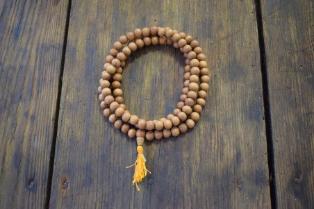 Mala tibétain en bois de santal 10 mm - Equit Zen